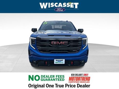 Used 2024 GMC Sierra 1500 AT4 w/ Technology Package image 10