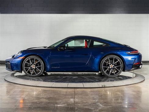 New 2026 Porsche 911 Carrera 4 GTS image 2