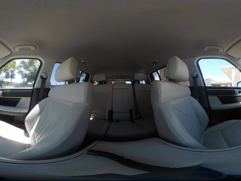 Used 2025 Hyundai Santa Fe SEL FWD image 45