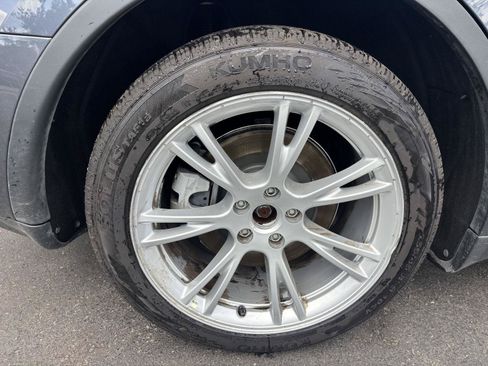 Used 2023 Tesla Model Y Long Range AWD/4WD image 11
