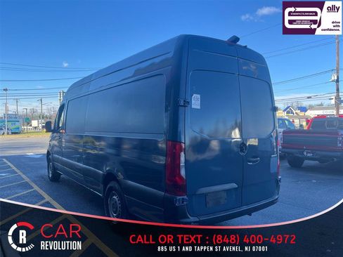 Used 2019 Mercedes-Benz Sprinter 170 image 4