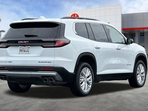 Used 2024 GMC Acadia Elevation image 4