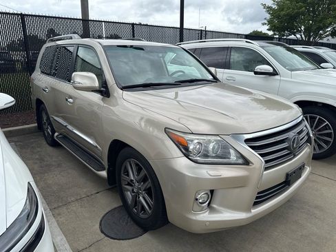 Used 2015 Lexus LX 570 4WD image 4