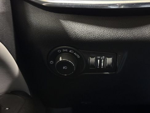 Used 2022 Jeep Compass Limited AWD/4WD image 18