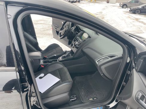 Certified 2017 Ford Focus RS image 17