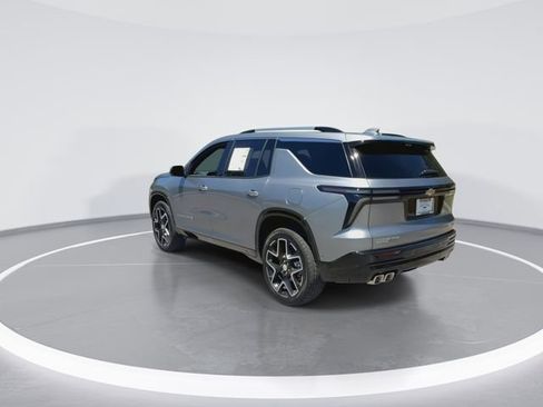 Used 2026 Chevrolet Traverse High Country FWD image 9
