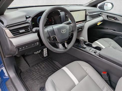 New 2026 Toyota Camry SE image 3