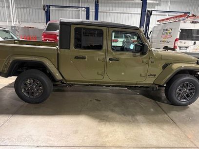 New 2026 Jeep Gladiator Sport