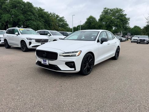 Certified 2023 Volvo S60 B5 Plus w/ Climate Package FWD image 2
