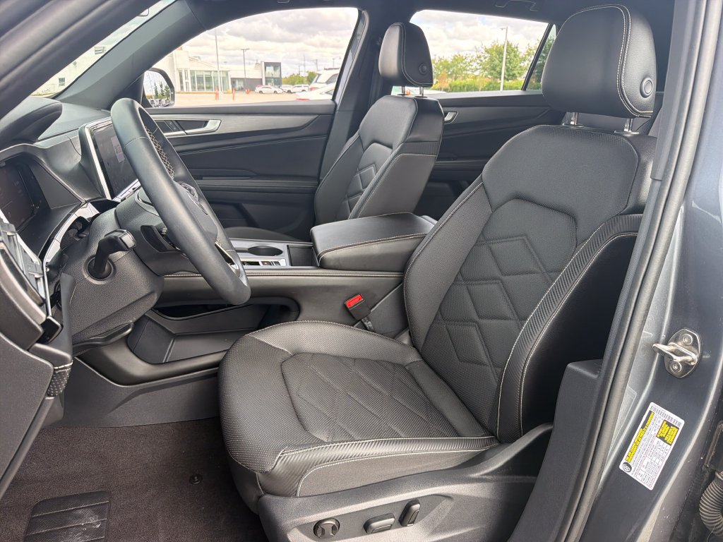 Certified 2024 Volkswagen Atlas Cross Sport SE AWD/4WD image 7