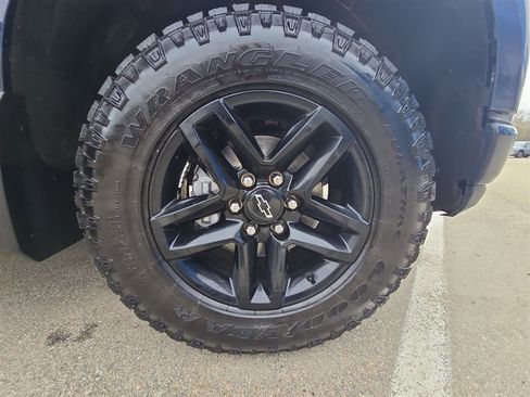 Used 2021 Chevrolet Silverado 1500 LT Trail Boss w/ Convenience Package II AWD/4WD image 31