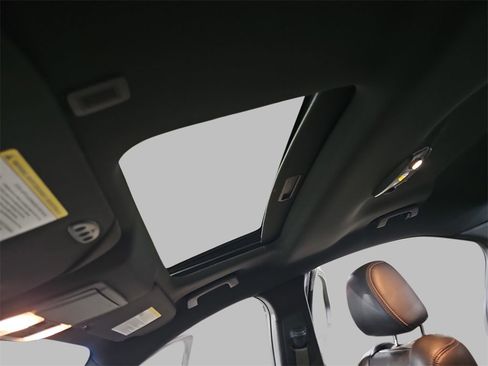 Used 2016 Ford Taurus Limited image 34