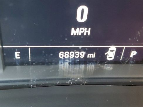 Used 2023 Chevrolet Malibu LT image 14