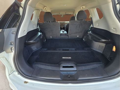 Used 2016 Nissan Rogue S image 19