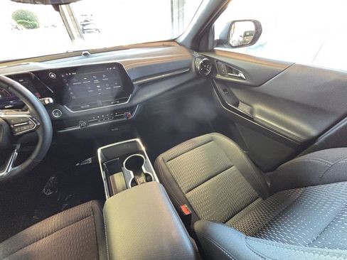 Used 2025 Chevrolet Equinox LT image 34