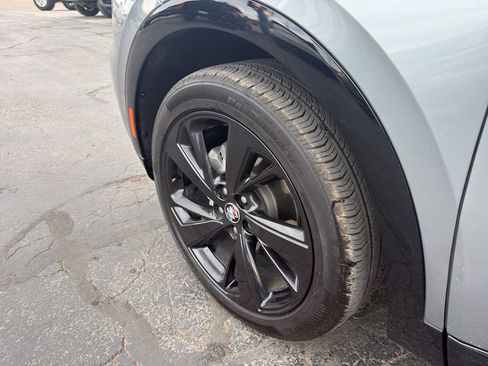 Used 2023 Buick Envision Essence w/ Sport Touring Package image 9