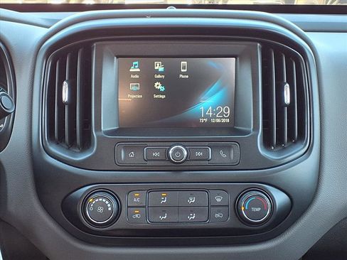 Used 2018 Chevrolet Colorado W/T w/ WT Convenience Package image 9