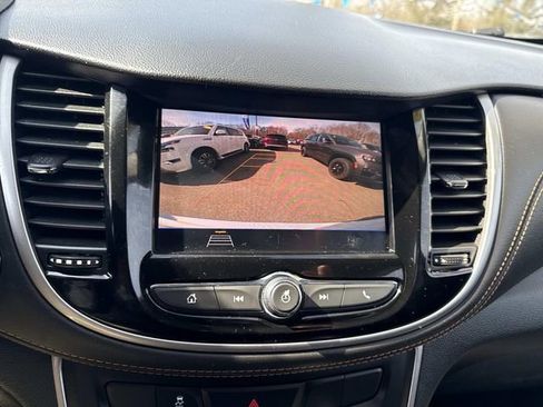 Used 2022 Chevrolet Trax LT w/ Driver Confidence Package image 26