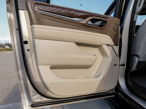 Used 2021 GMC Yukon XL Denali image 52