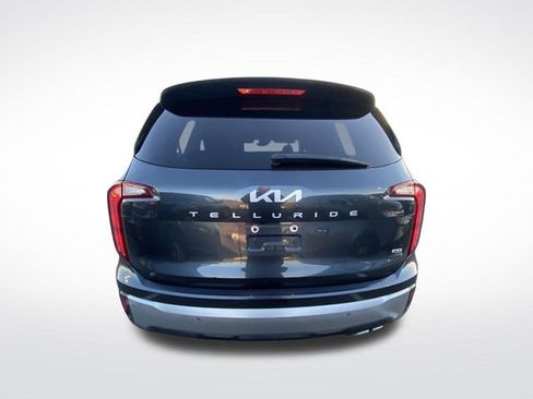 Certified 2024 Kia Telluride S w/ S Sunroof Package image 8