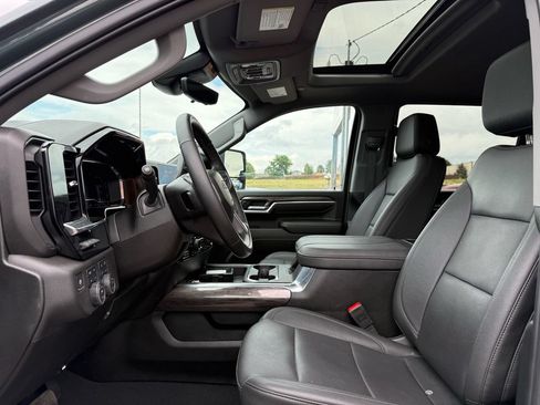 Used 2025 Chevrolet Silverado 3500 LTZ w/ LTZ Plus Package AWD/4WD image 18