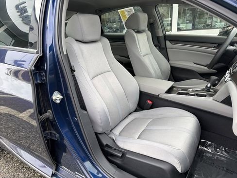 Used 2018 Honda Accord EX image 25