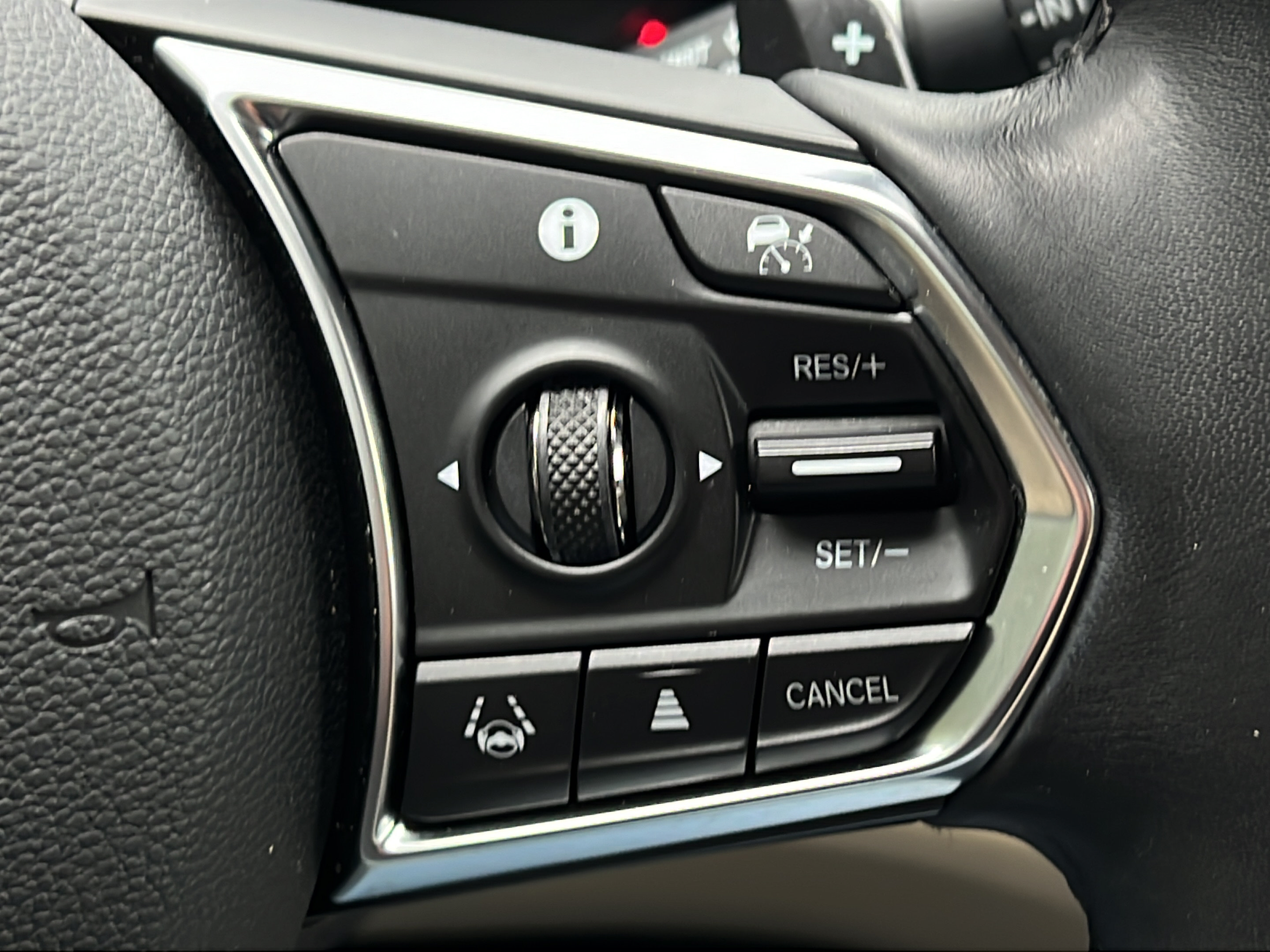 Used 2023 Acura RDX w/ Advance Package AWD/4WD image 24