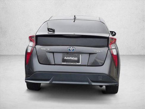 Used 2017 Toyota Prius Four Touring w/ Preferred Accessory Package FWD image 7