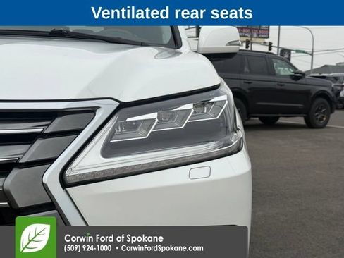 Used 2017 Lexus LX 570 4WD w/ Luxury Package image 8