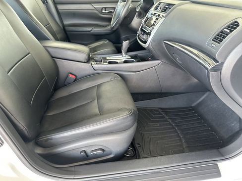 Used 2018 Nissan Altima 2.5 SL FWD image 37