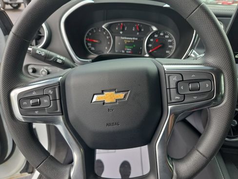 Used 2025 Chevrolet Blazer LT w/ Convenience Package FWD image 28