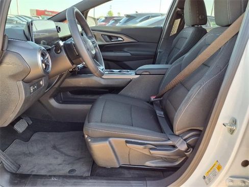 Used 2025 Chevrolet Equinox EV LT image 9