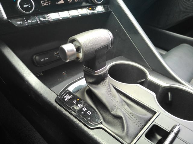 Used 2022 Kia K5 GT-Line FWD image 47