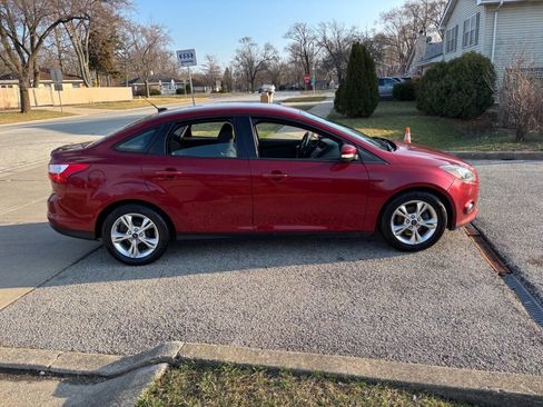 Used 2014 Ford Focus SE w/ SE Winter Package image 11