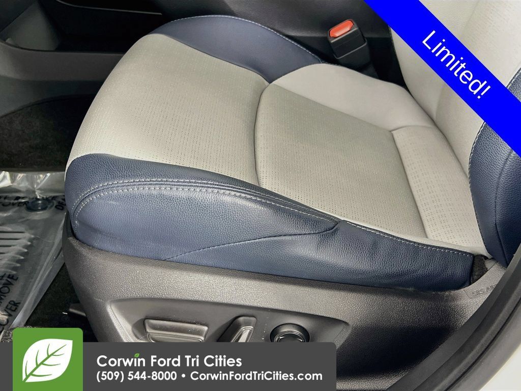 Used 2024 Subaru Solterra AWD/4WD image 24