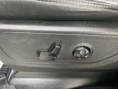 Used 2019 RAM 1500 Big Horn AWD/4WD image 10