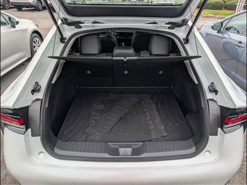 Used 2024 Toyota Prius XLE image 18