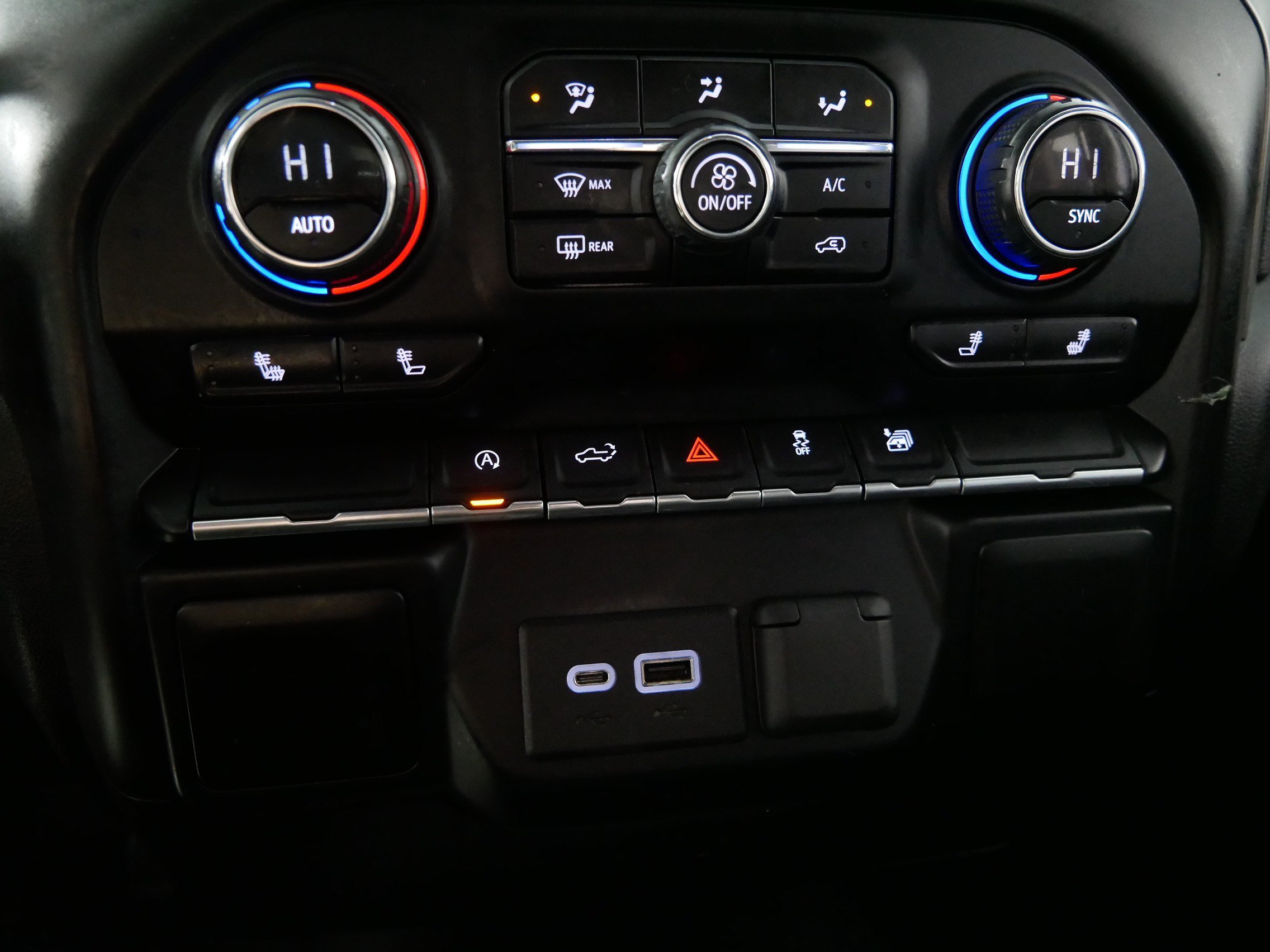 Used 2019 Chevrolet Silverado 1500 LT w/ All-Star Edition AWD/4WD image 29