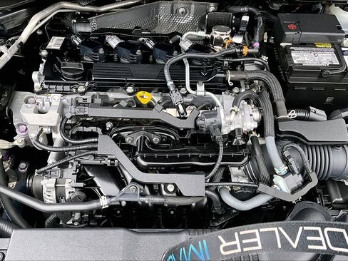 Certified 2022 Toyota Corolla SE w/ SE Preferred Package FWD image 32