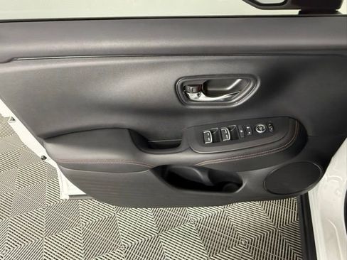 Used 2024 Honda HR-V Sport image 14