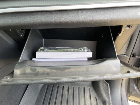 Used 2024 Jeep Grand Cherokee L Altitude image 45