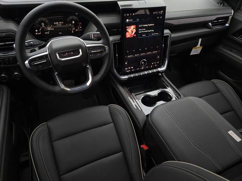 New 2026 GMC Yukon Elevation image 5