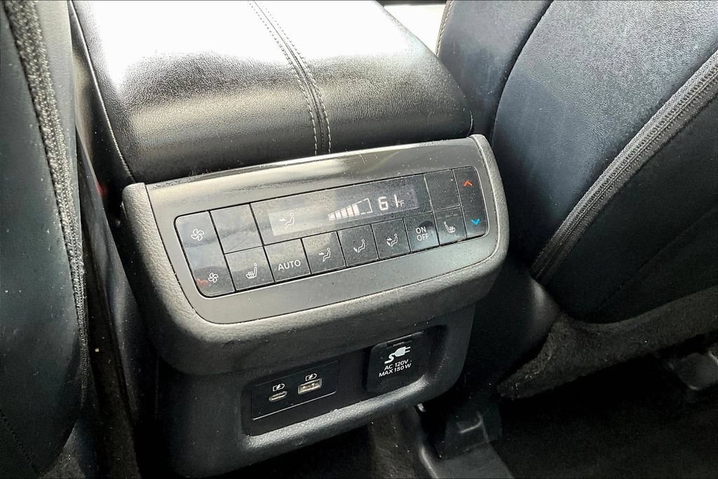 Used 2023 Nissan Pathfinder Platinum w/ Cargo Package AWD/4WD image 10