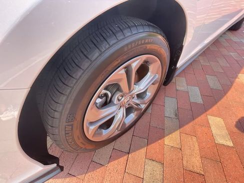 Certified 2024 Honda Accord EX image 26