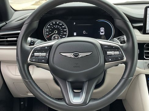 Used 2025 Genesis G70 2.5T image 19