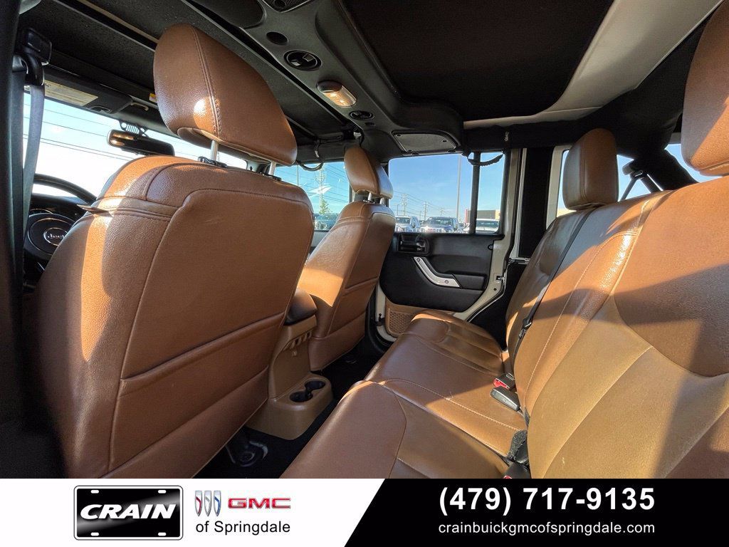 Used 2018 Jeep Wrangler Unlimited Rubicon w/ Cold Weather Group AWD/4WD image 26