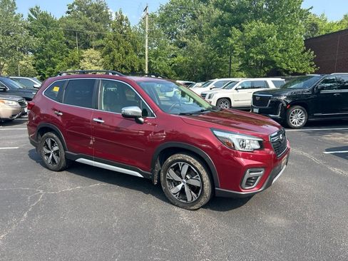 Used 2019 Subaru Forester Touring AWD/4WD image 1