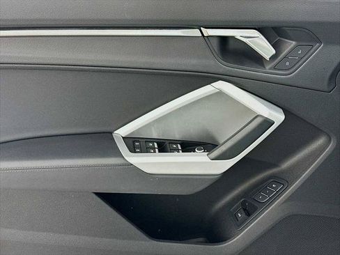 Certified 2023 Audi Q3 2.0T Premium w/ Convenience Package AWD/4WD image 16