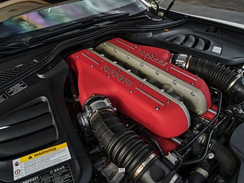 Used 2018 Ferrari GTC4Lusso image 32