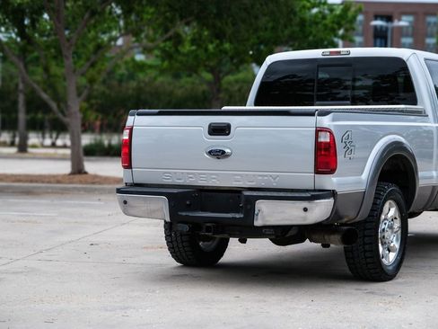 Used 2013 Ford F250 Lariat w/ Lariat Interior Pkg AWD/4WD image 25